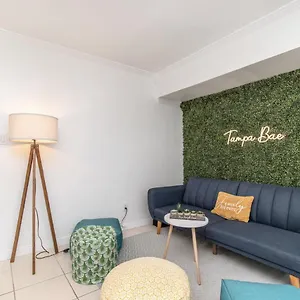 https://6-bedroom-bucs-airport-mall-beach-wifi.hotelstampa.org